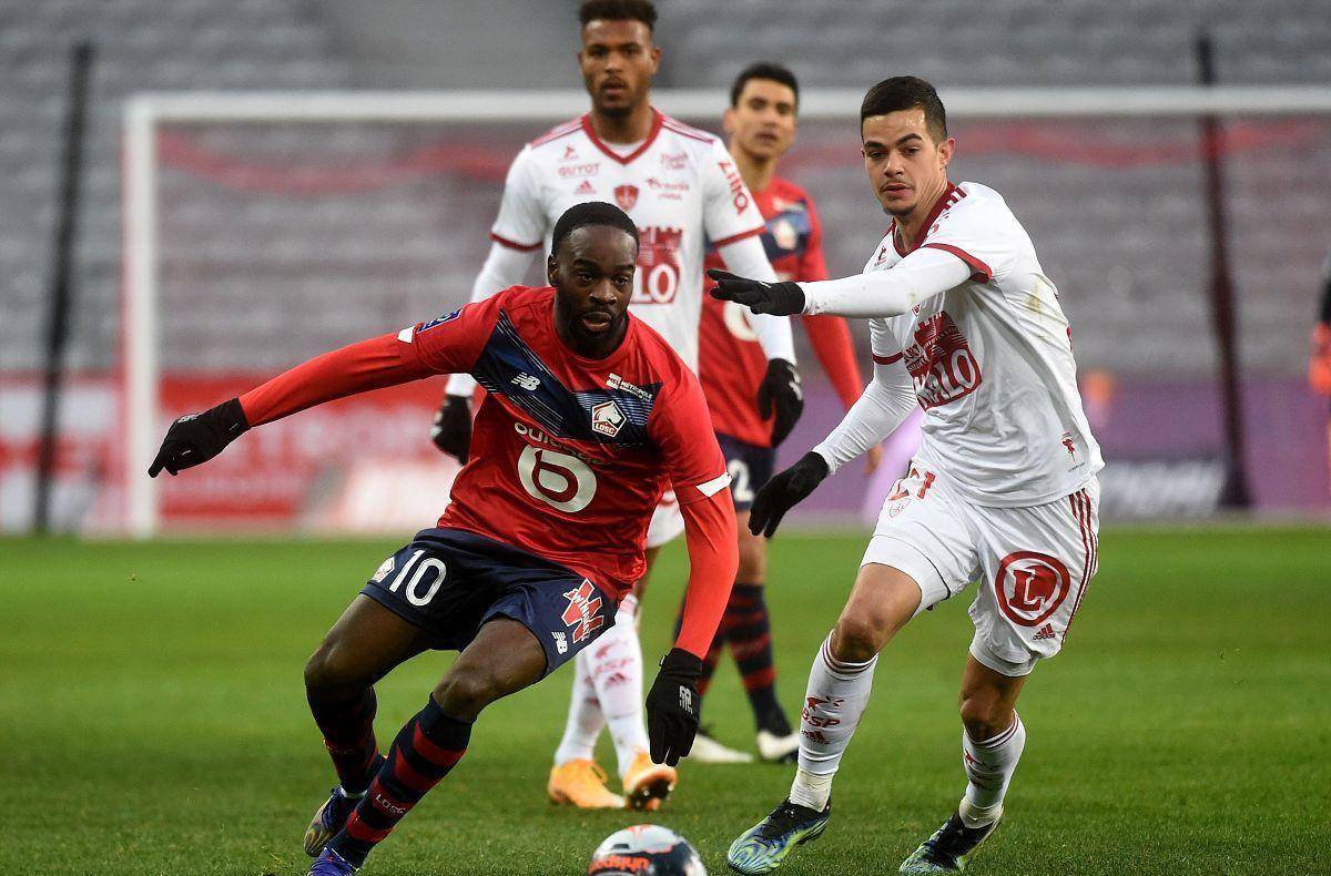 小萨在弧顶 小萨在弧顶