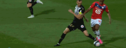 强突造犯规 强突造犯规