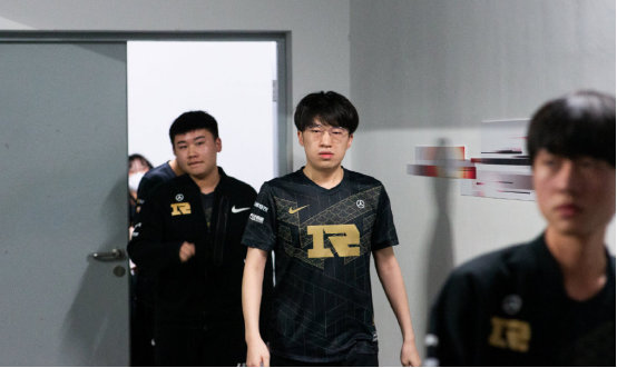 而是重建玩 而是重建玩